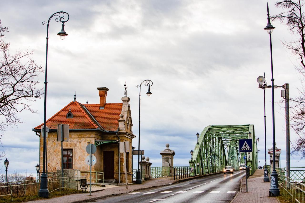 Bridge Apartment Esztergom Exterior foto